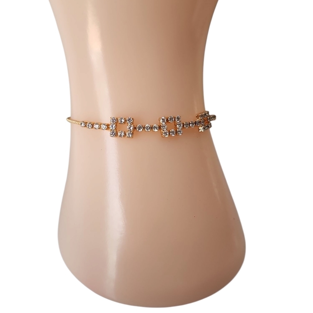 Pretty Bird Gold Bracelet Dainty Design